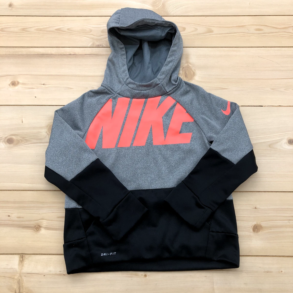 Nike hoodie with kangaroo pocket sales