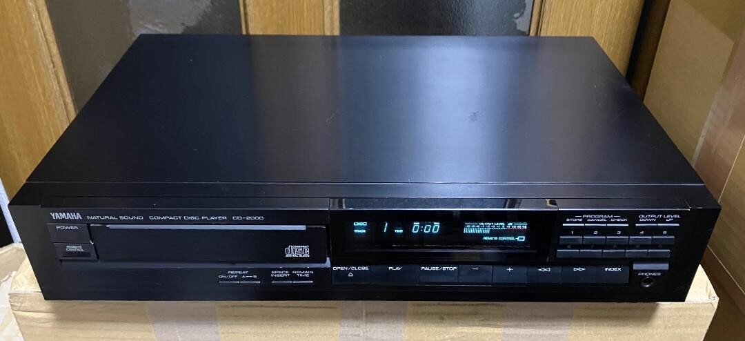 Yamaha CD-2000 Flagship Vintage CD Player Heavy Chassis