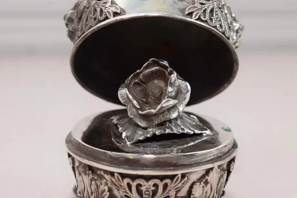 Huevo de Plata Cazador - Cabeza de León Plata 84 - Caja de Plata Estilo Antiguo Imperial Foto 4 de 4