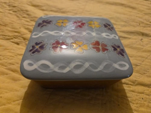 Vintage Stangl Pottery Pattern Cigarette Box / Trinket Box W/ Lid 5"×5" Pretty