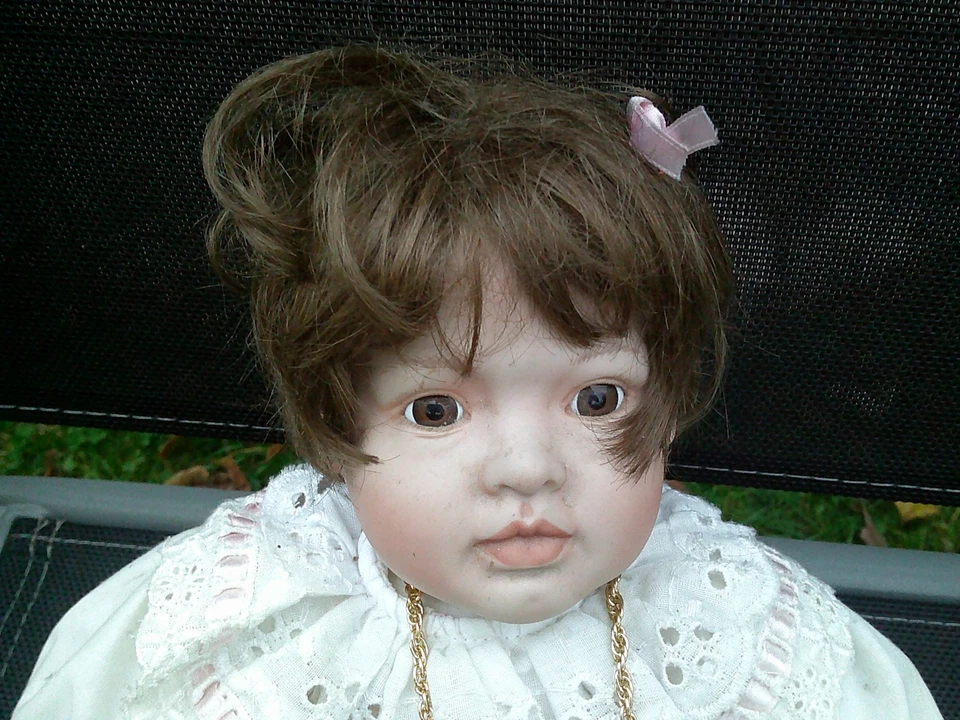 Porzellan Puppe Lena : Von Eva Donath / Ashton Drake Galleries ( Größe 45 cm ) - Bild 3 von 4