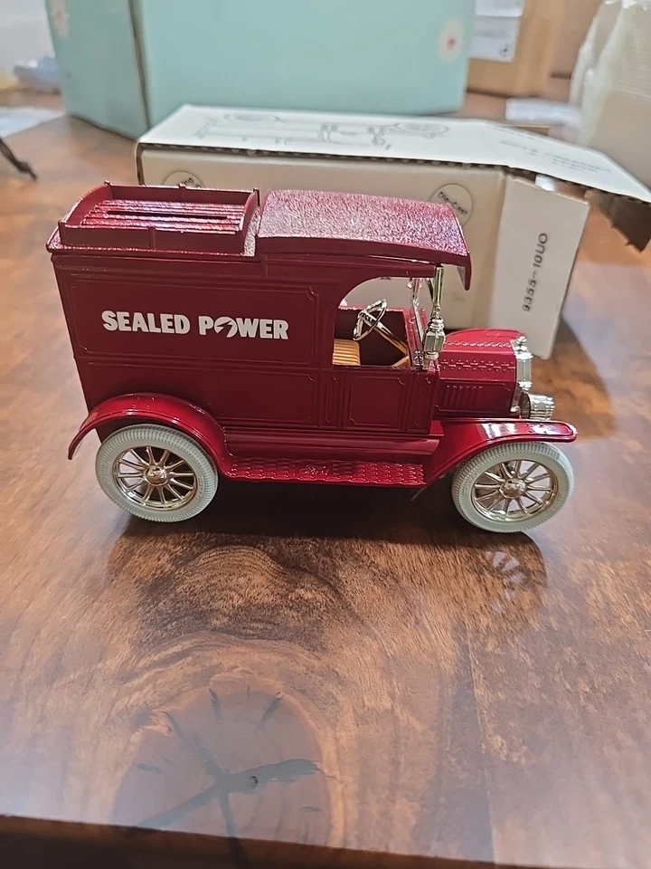 Banco de Entrega Modelo T Sealed Power 1913 Metal Diecast Hecho por ERTL Caja Original Foto 3 de 4