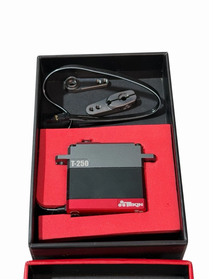 New Tekin T-250 Digital Hi-Speed Programmable Servo (High Voltage) TEKTT1504 - Image 2 of 3