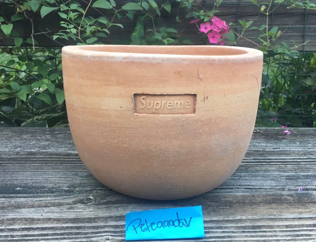 SUPREME/ POGGI UGO TERRACOTTA PLANTER POT Set large and small SS22 New