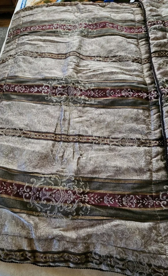 2 CROSCILL Dover Manor Dunhill TOWNHOUSE BURGUNDY & GOLD Pillow Shams King Size  - Image 2 of 4