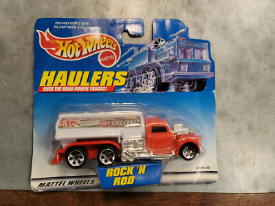1999 Hot Wheels Diecast Red Fuel Tanker Semi Truck Metal Overload New / Sealed