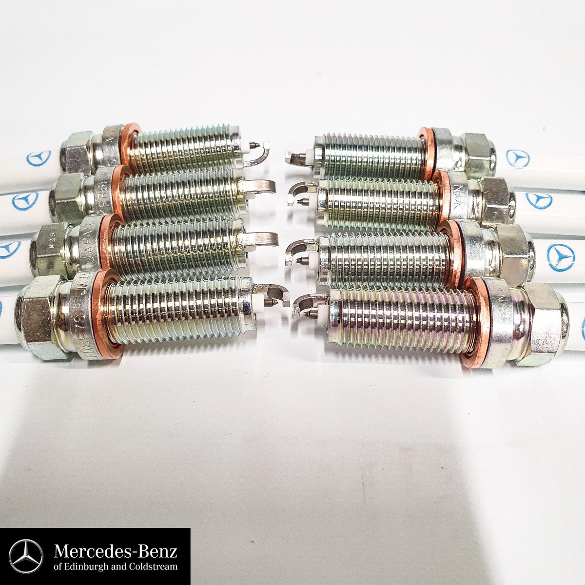 Genuine Mercedes-Benz Spark Plug Set of 8 A0001590500 463 G Wagon 