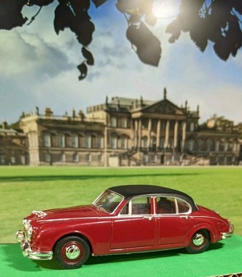 Corgi Classics Inspector Morse Jaguar. Nagelneu im Originalkarton.