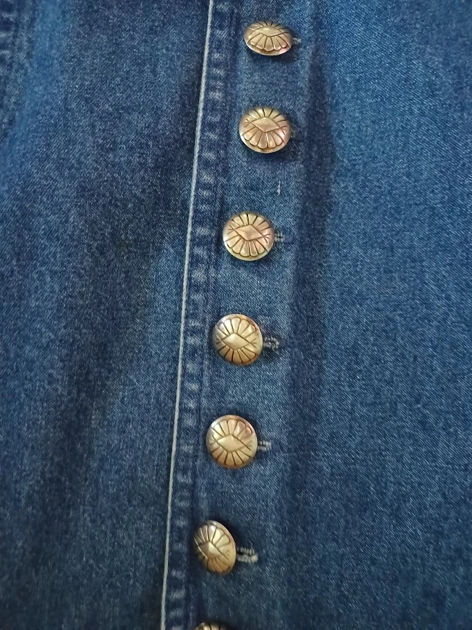 Vintage Stonebridge Women’s Western Denim Jacket Sz 8 Studded Concho Buttons Y2K - Image 4 of 4