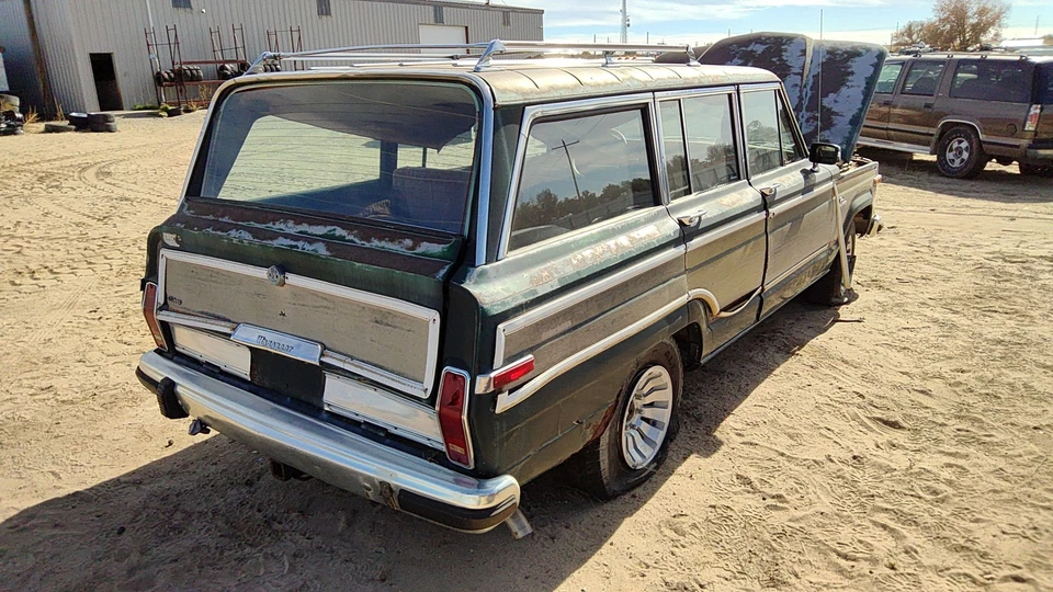 Jeep Grand Wagoneer 1984-1991 cárter de aceite del motor con buen tapón de drenaje OEM 5,9 L Foto 3 de 4