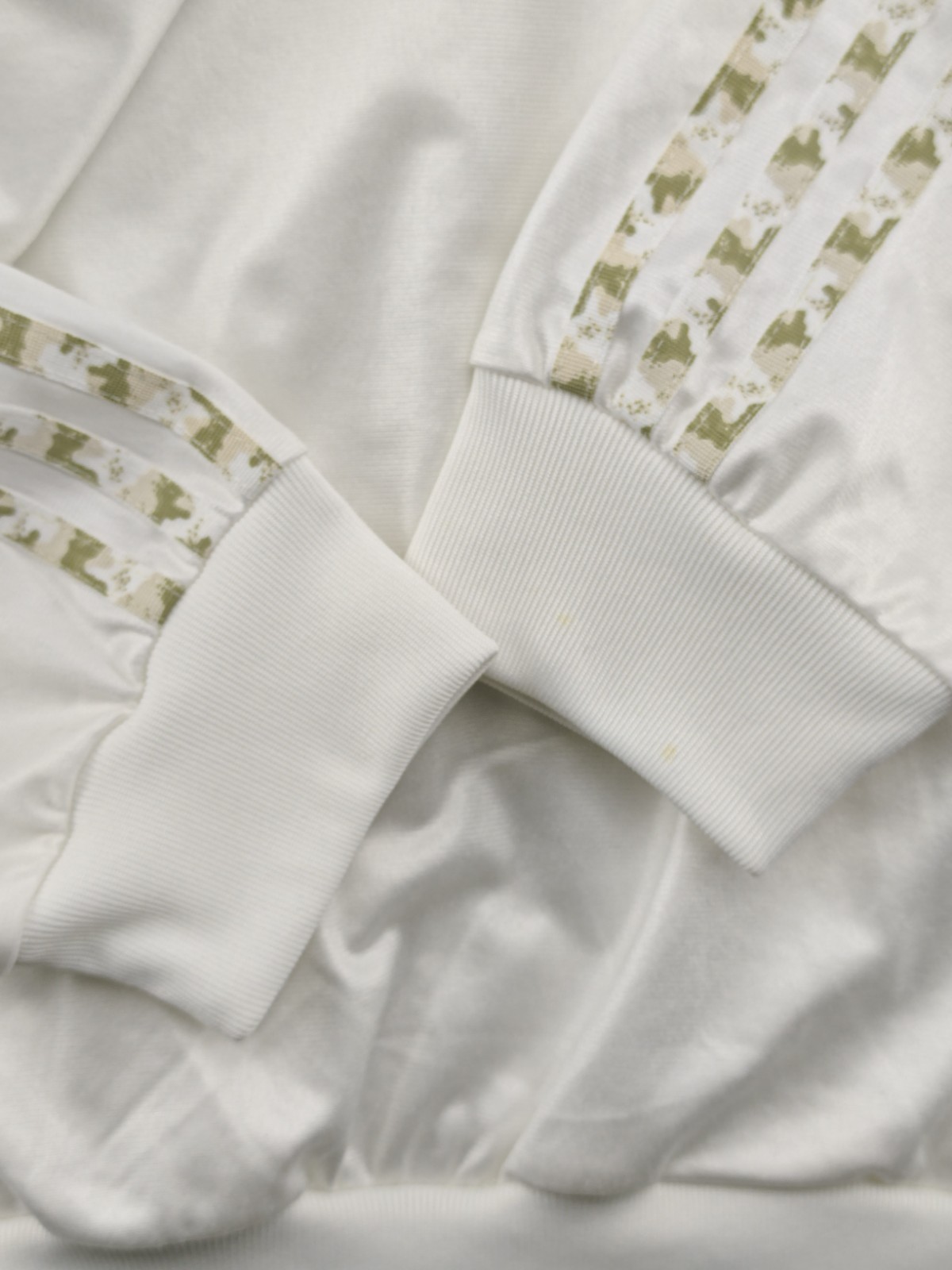 Adidas Originals Chile 62 Track Jacket White Mother of Pearl Gold Camo 2XL Mens Rare image 3