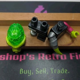 Lego Alien Conquest Cyborg PIRATE VILLAIN Minifigure 7066 Green Minifig Head