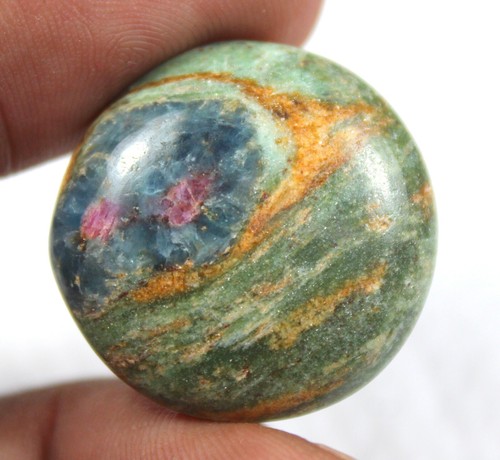 Natural Ruby Zoisite Round Shape Cabochon Loose Gemstone 30.20 Carat 23x23MM