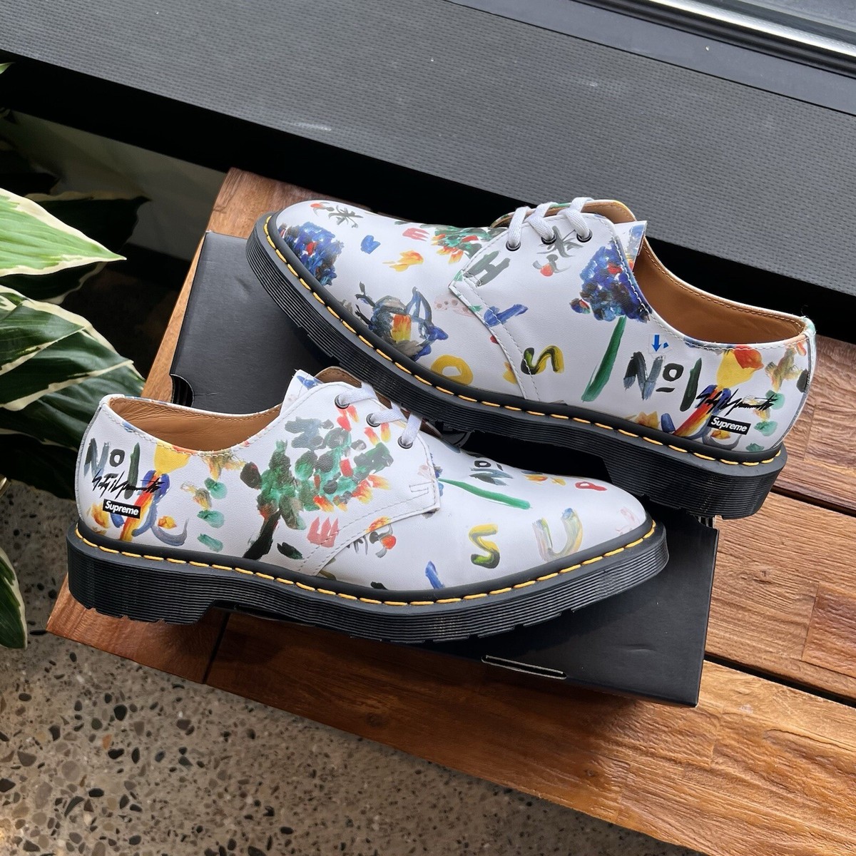Yohji yamamoto × Supreme × Dr.Martens 靴 Supreme Yohji Yamamoto Dr. Martens 1461 3-Eye Shoe (FW22) - $188