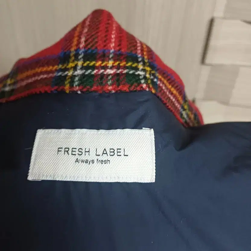 Red Check Pattern Padded Jacket Size 100 Trendy O… - image 7