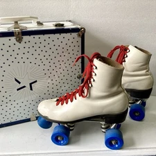 VTG Riedell White Leather Roller Skates Women’s US Sz 8 Rare Hard Case 1970s