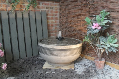 LARGE STONE NIAGARA WATER FOUNTAIN GARDEN ORNAMENT PATIO SELF CONTAINED FEATURE - Picture 6 of 9