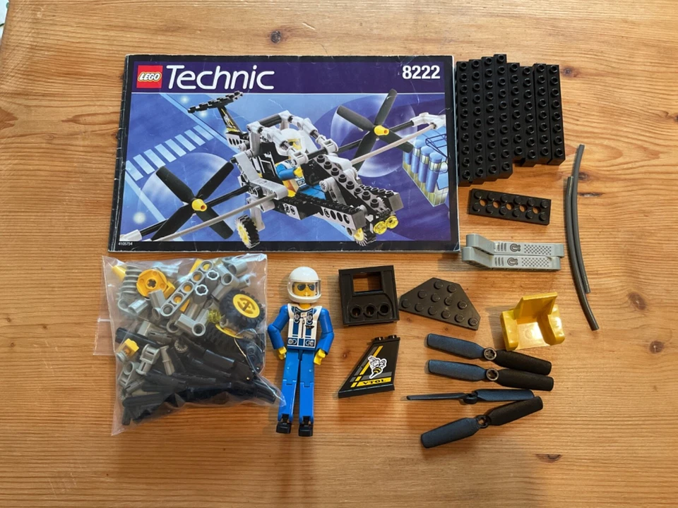 LEGO Technic 8222 V-TOL, photo 2 of 5
