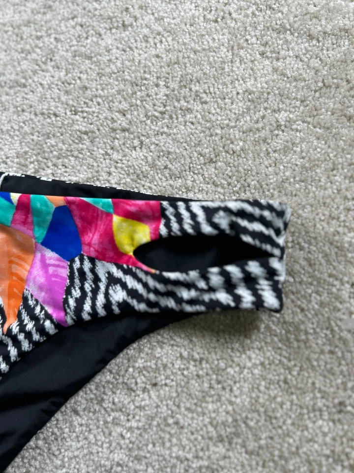 Bañador para mujer Bar III parte inferior de bikini negro multi S nailon acolchado Foto 2 de 4