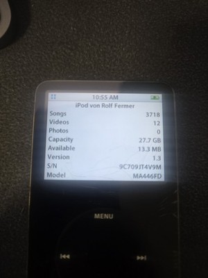 Apple iPod Classic 5th Generation (Video) - 30GB - Black (MA446FD)