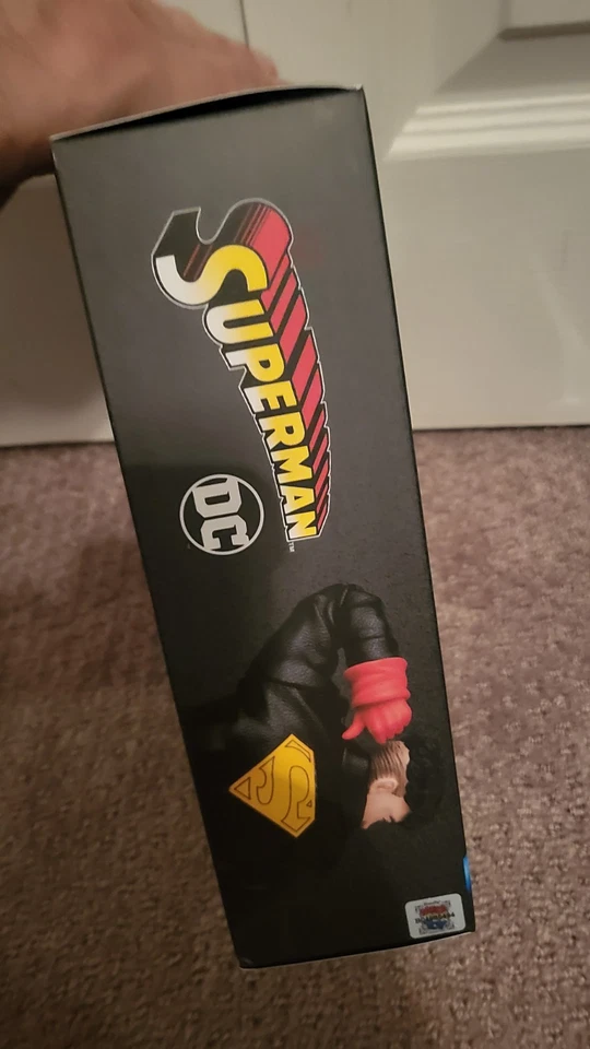 Incompleto AUTÉNTICO Medicom Mafex Superboy no. 232 El regreso de Superman  Foto 3 de 4