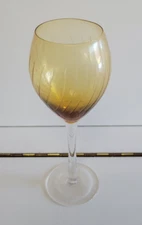 AMBER GLASS WINE GOBLET WITH ETCHED SPIRAL SWIRLS 8.25 INCHES HOLDS 10 OZS