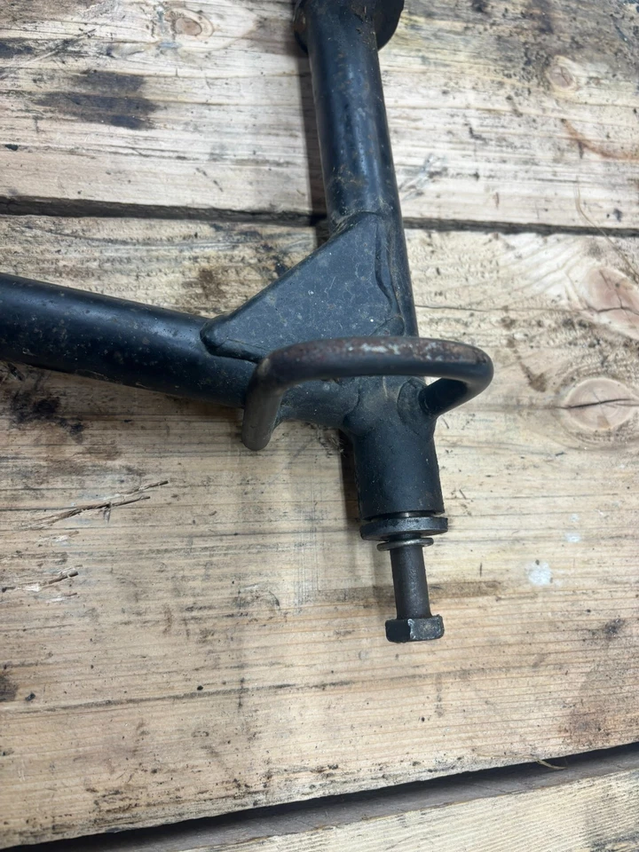 Brazo de par delantero Ski-Doo Formula III 1998 503176000 RW7377 Foto 3 de 4