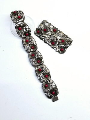 VINTAGE ESTATE TOMECO SLOVAQUIE HAND WROUGH CORAL CABOCHON VINTAGE ESTATE TOMECO SLOVAQUIE HAND WROUGH CORAL CABOCHON