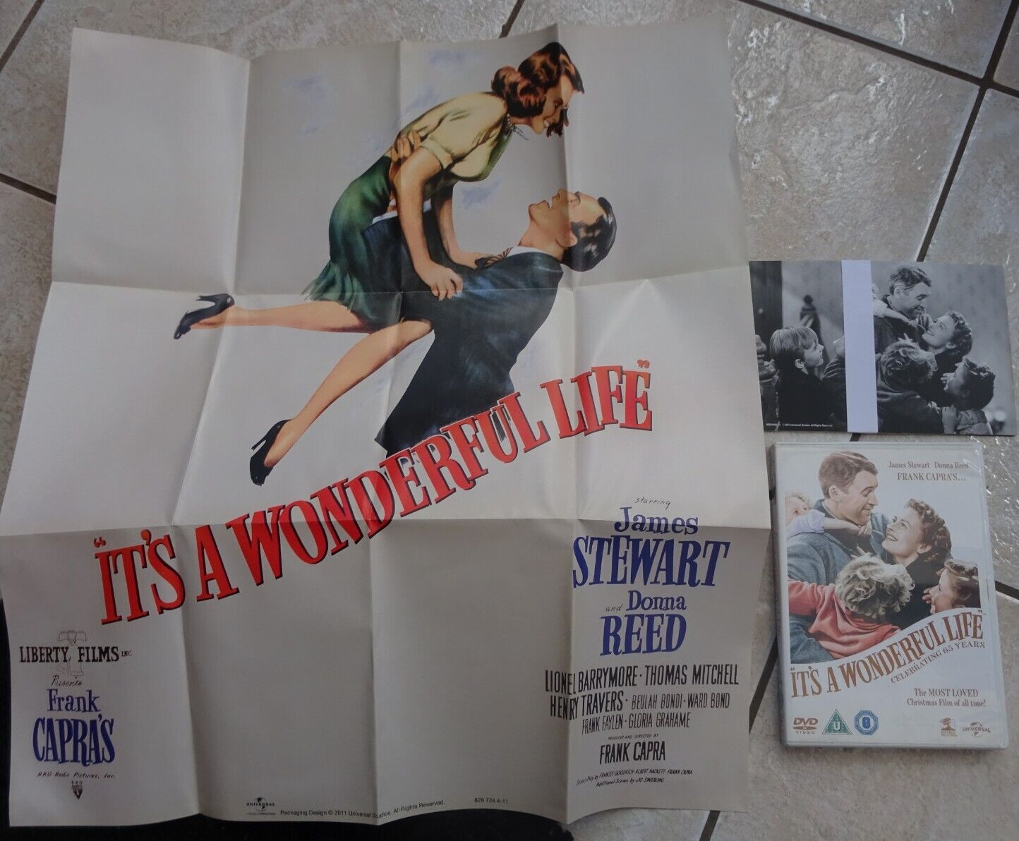 'It's A Wonderful Life' 2-Disc DVD With Poster and Lobby Cards