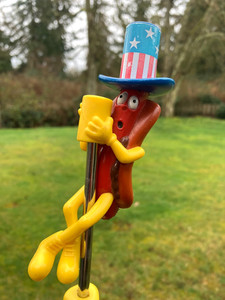 2002 Weinerschnitzel T.D.O. Antenna Tenna Topper America's Most Wanted Hot Dog