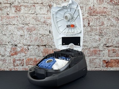 Miele Classic C1 Olympus PowerLine - White