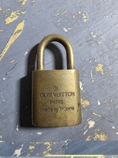 Louis Vuitton Cadena PadLock  Key Gold Tone Brass No.306 EX446-29