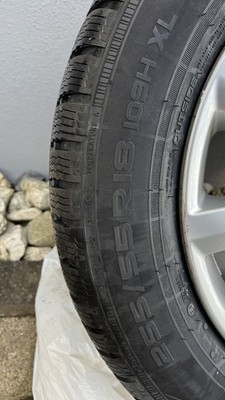 4 Winterreifen Neu 255/55 R18 109 H XL     Auf Alufelgen , Silber gebraucht