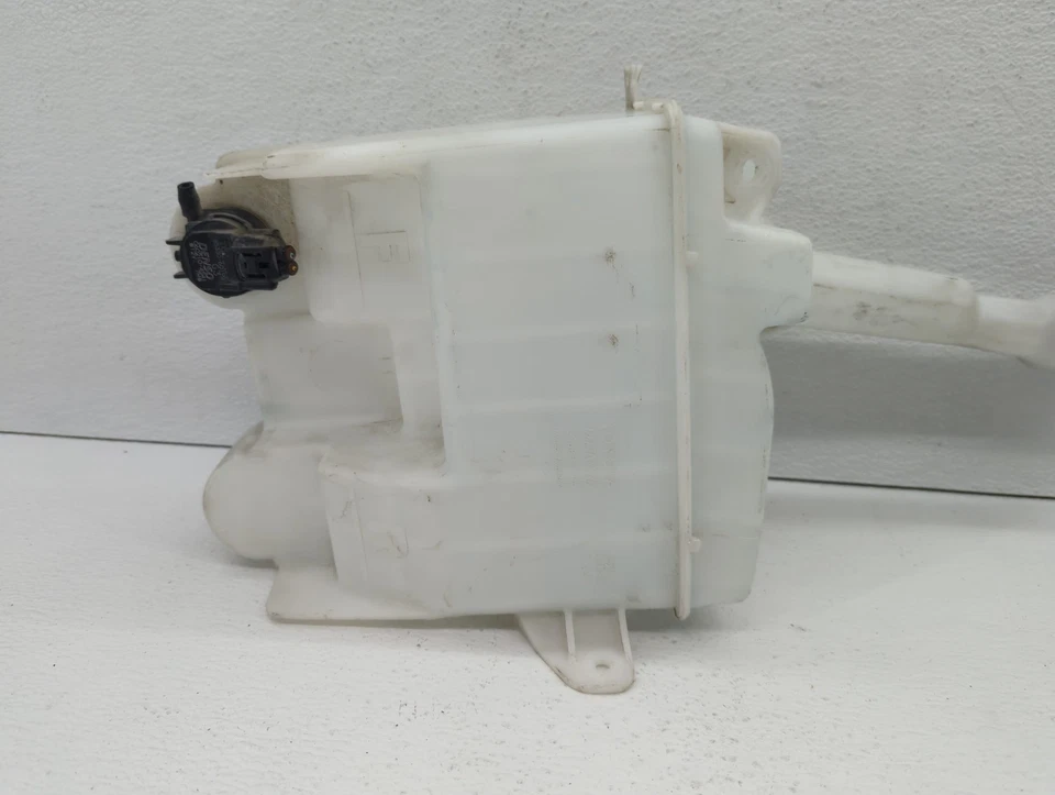 Botella depósito líquido lavadora parabrisas Scion Tc 2005-2010 fabricante original MPIWG Foto 3 de 4