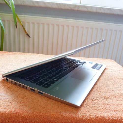 Sony Vaio SVT 13 pulgadas TOUCH METAL ULTRABOOK l Windows 10 SSD l TURBO i5 1628 GB - Imagen 4 de 19