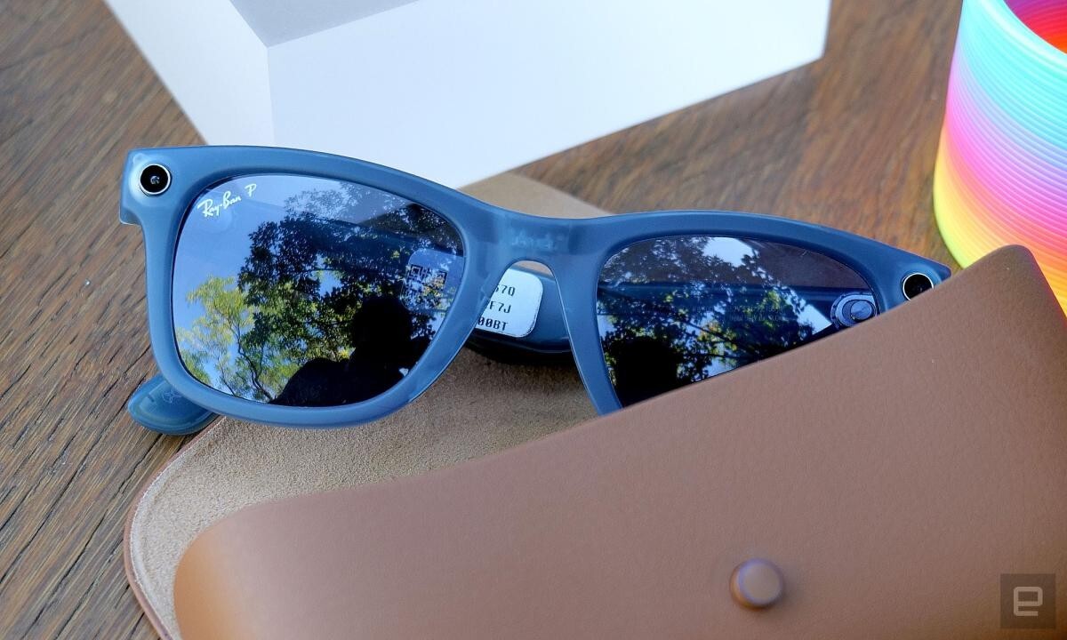 Ray-Ban  Wayfarer ジーンズ　ブルー　レイバン　メタ Ray-Ban Meta Wayfarer (Refurbished), Matte Jeans Transparent