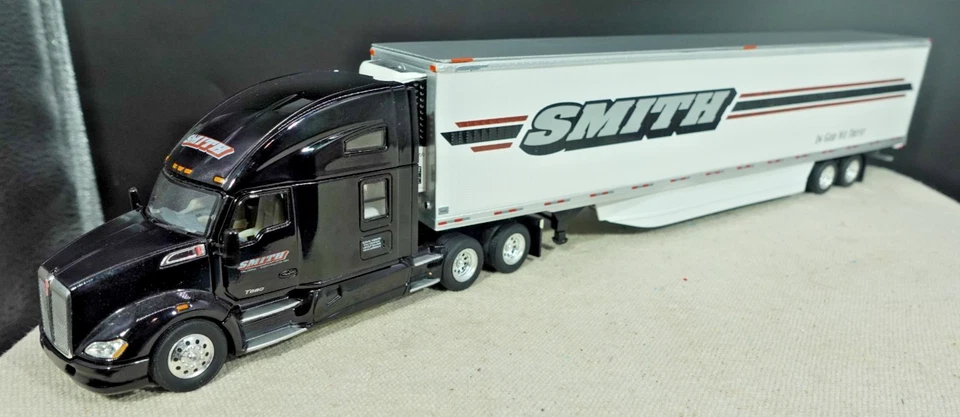 Tonkin Replicas Kenworth T880 & Reefer Trailer Smith 1/53 - Image 4 of 4