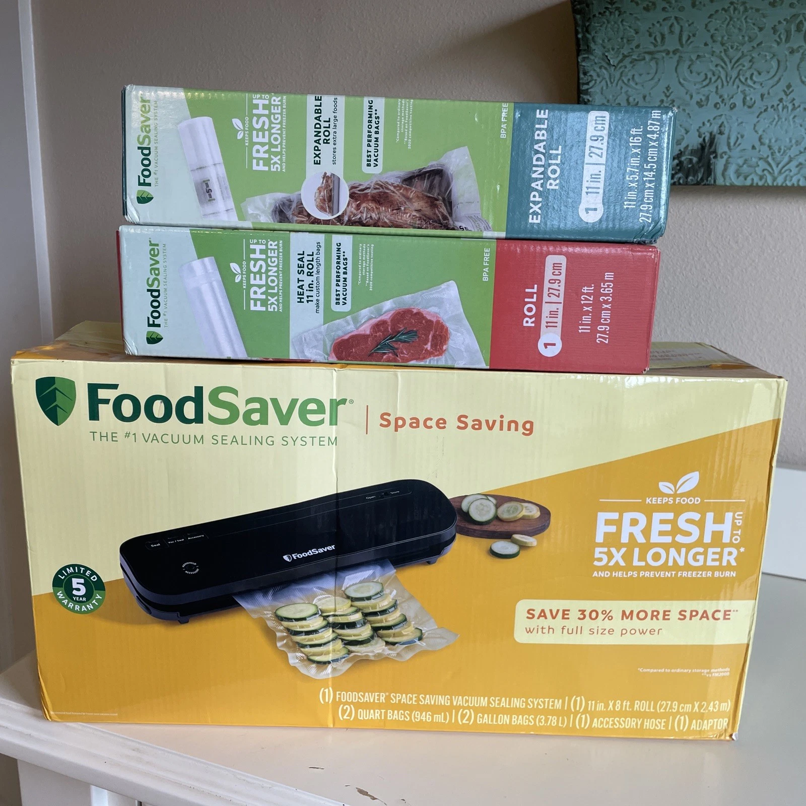 FoodSaver Vacuum Sealer Space Saving VS1210 Black w/ 2boxes of 11”Rolls New