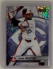 2025 Bowman's Best Byron Buxton Mini Diamond Refractor /299