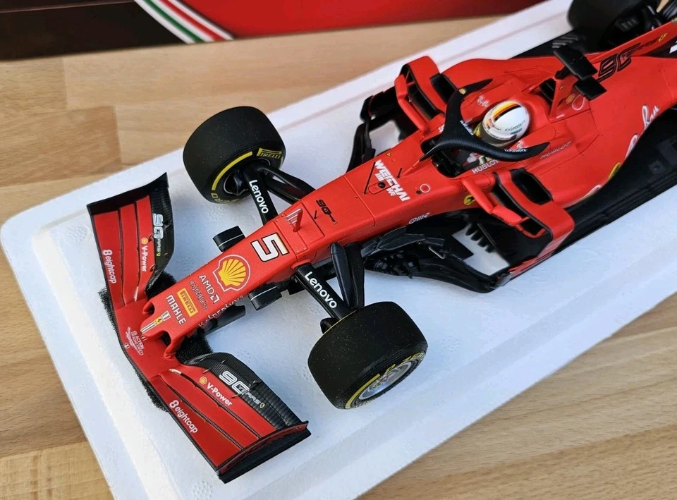 Ferrari SF90 #5 Sebastian Vettel Australian GP 2019 BBR 1:18 - Bild 4 von 4