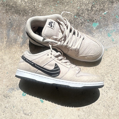 Nike SB Low-Top Skateboarding Shoes Beige Men s US 11.5 Medium (D/M)