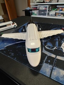 Used LEGO City Airport VIP Service 60102 with figs Incomplete 