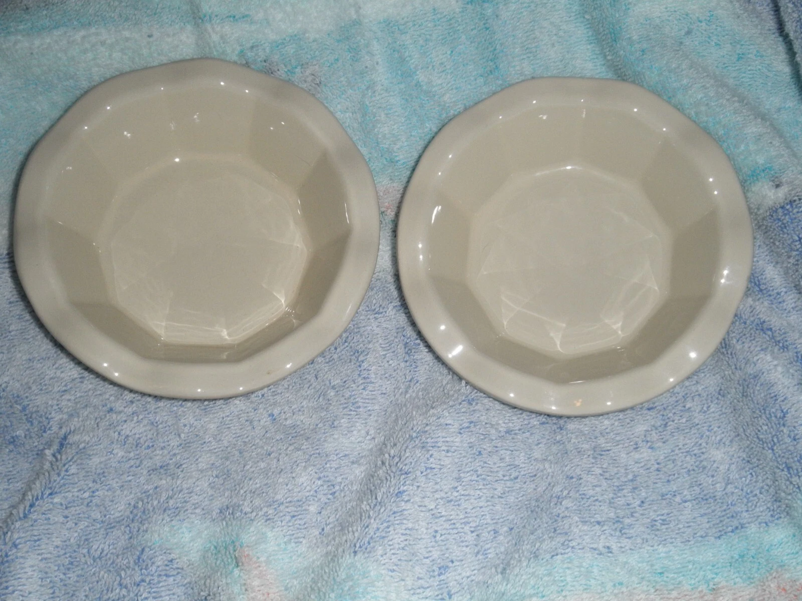 Emile Henry Mini Pie Dishes Ivory/Cream Set of 2 5 1/2" Diameter EC