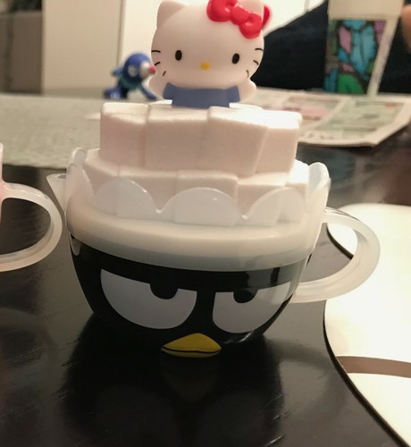 Neu im Karton McDonalds Hello Sanrio Badtz Maru Spielzeug 2017 Hello Kitty Sammlerstück