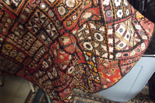 ANTIQUE INDIAN PATCHWORK TAPESTRY WALL HANGING EMBROIDERED KATCHI MIRROR RUG - Picture 3 of 12