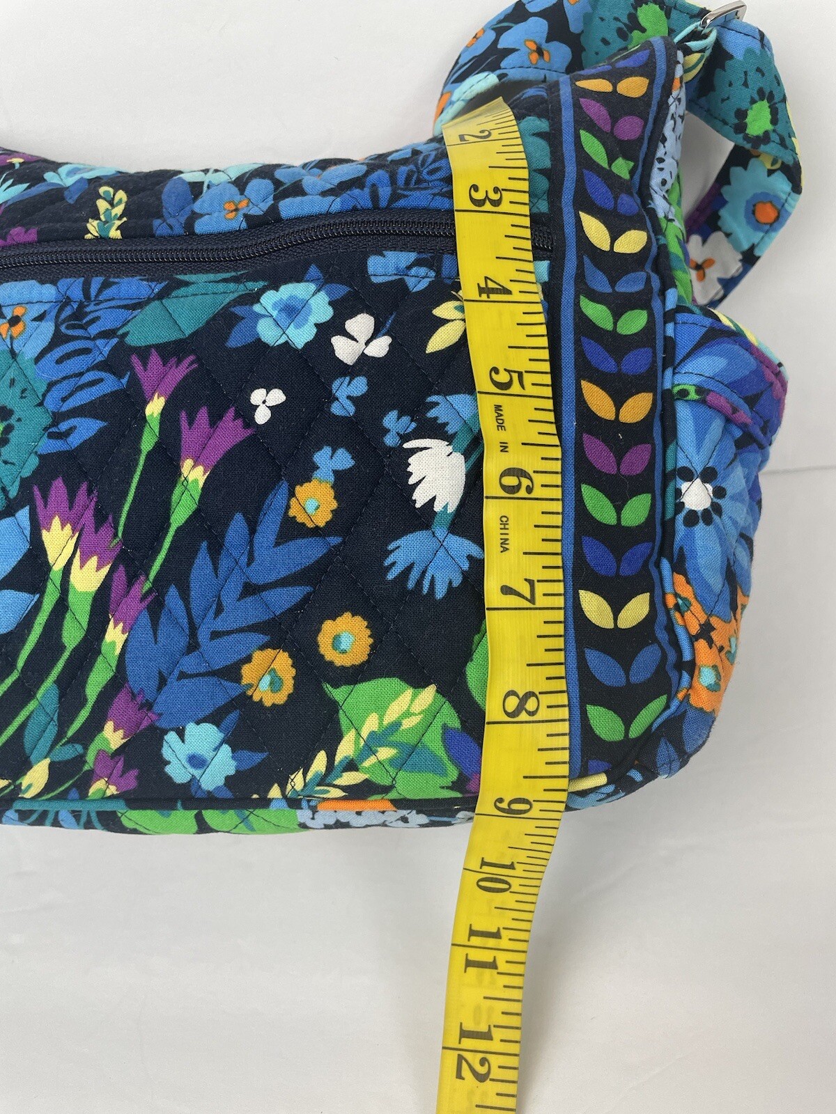 Vera Bradley Glenna Women’s Batik Leaves Multicolor C… Gem