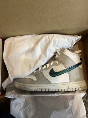  Nike Dunk HI FLS Women's Size 6.5 Summit White/Grey Fog-Grey Fog DR7855-100 