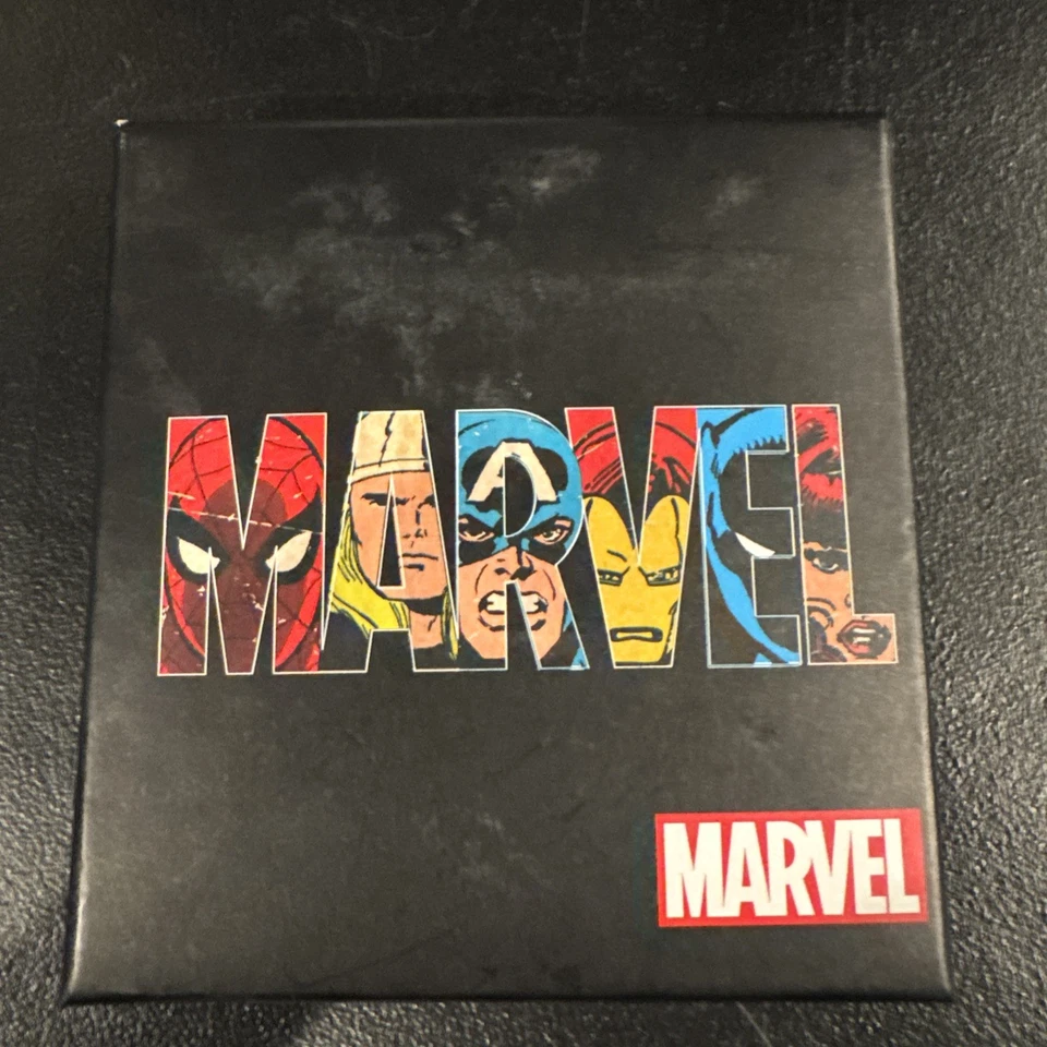 Marvel Comics Men's Trifold Chain Wallet - Captain America! Brand New With Box - Image 2 of 2