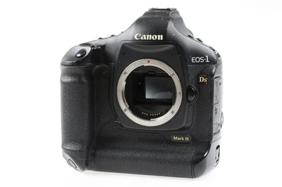 CANON EOS-1Ds Mark III - SNr: 126161 - Bild 1 von 4