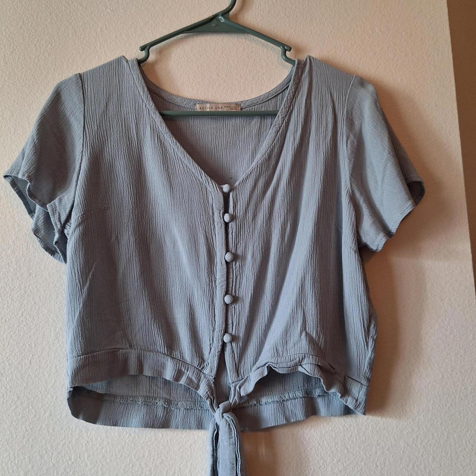 Active USA Lightweight Cropped Button-Up Top - image 5